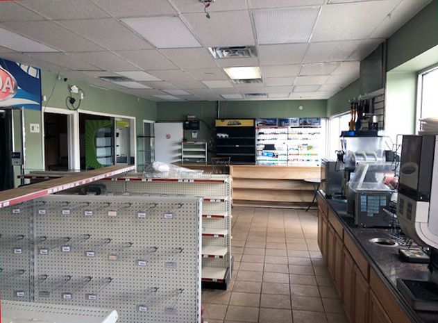 Excellent Retail Opportunity: 1100 E Simpson St, Mechanicsburg, PA 17055